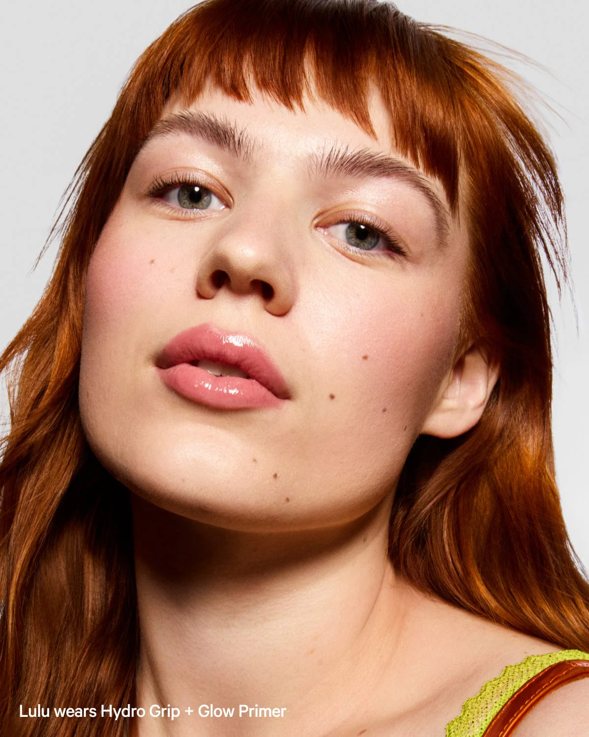 Hydro Grip + Glow Illuminating Primer - Image 14